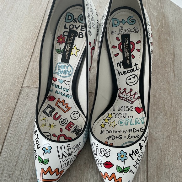 Dolce & Gabbana Shoes - Dolce & Gabbana White Graffiti Doodle Pointed-Toe Pumps